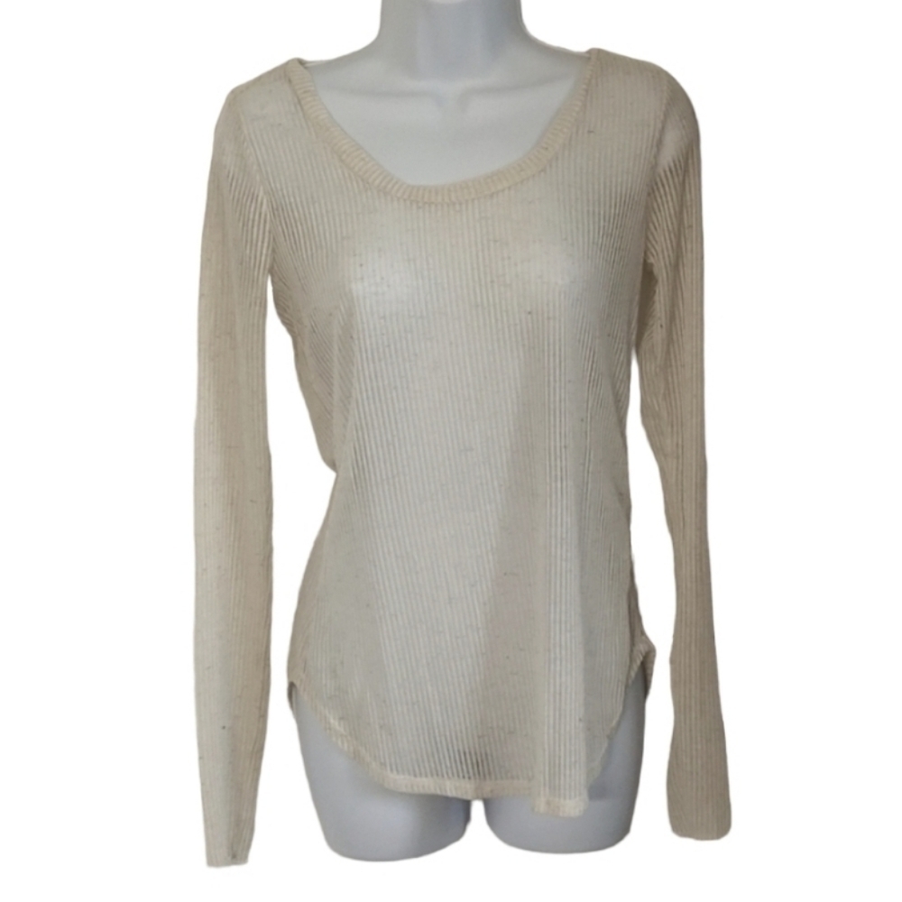 𝅺on Twelfth Sheer Speckled Top